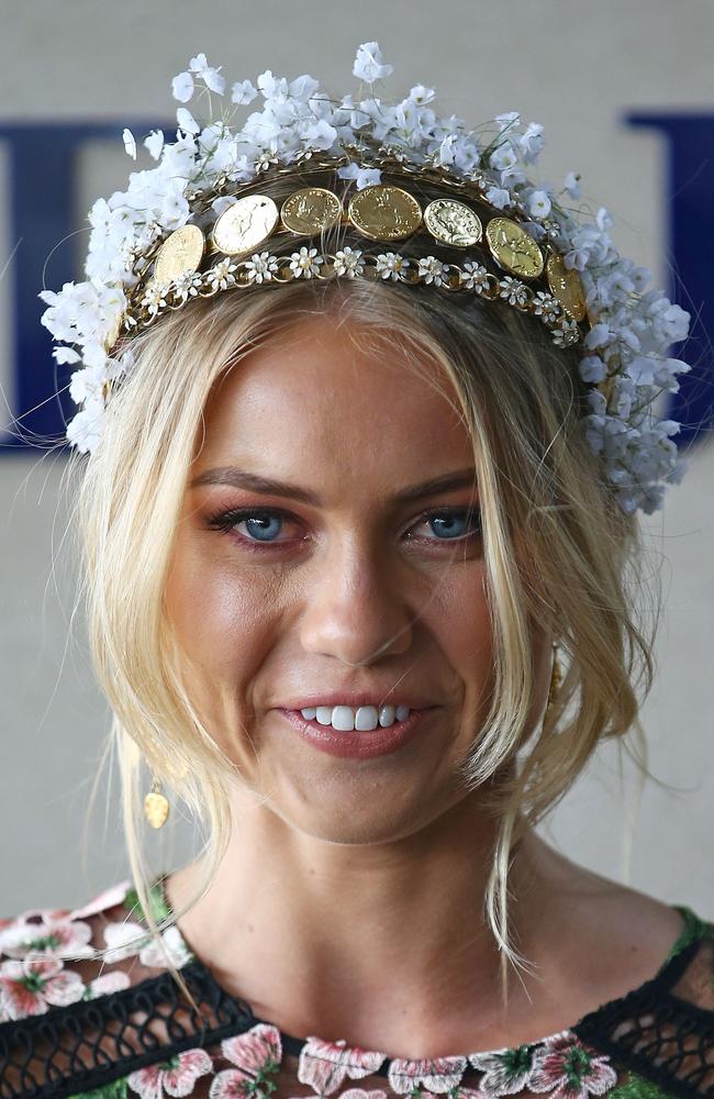 Elyse Knowles attends the David Jones Marquee on Caulfield Cup Day. Photo by Scott Barbour, Getty Images.