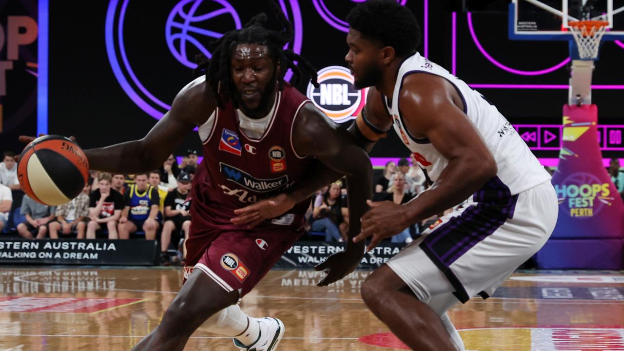 Championship favourites put to the test by bullish 36ers lineup