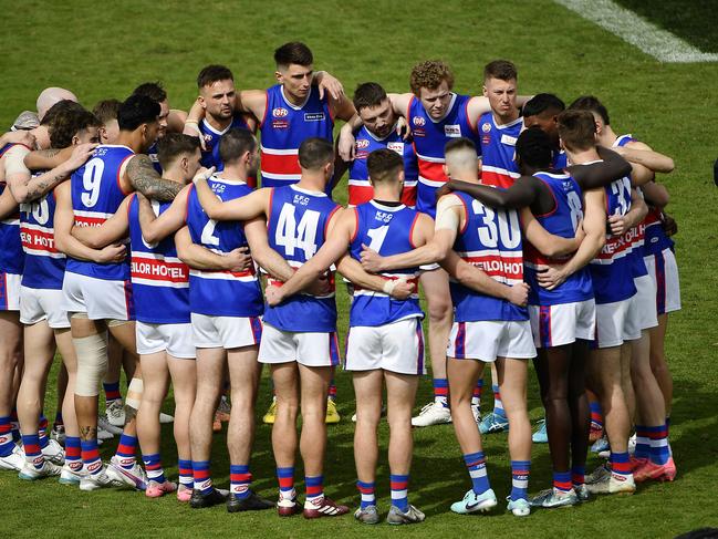 Keilor’s huddle before the 2024 EDFL Grand Final. Picture: Andrew Batsch