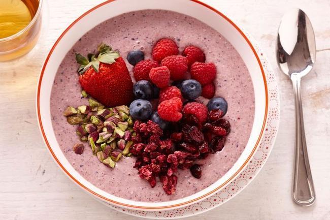 https://www.taste.com.au/recipes/oat-berry-acai-bowl/af1dd66f-80bc-4b37-bfa5-f226610e061c