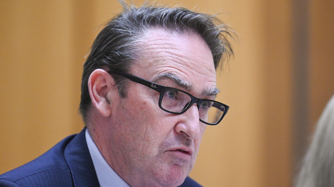 Treasury chief holds reins in funding plan