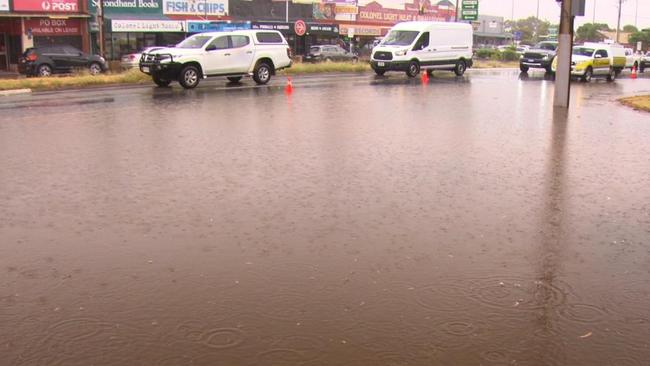 Traffic slowly heading down Goodwood Road at Colonel Light Gardens. Picture: 7NEWS