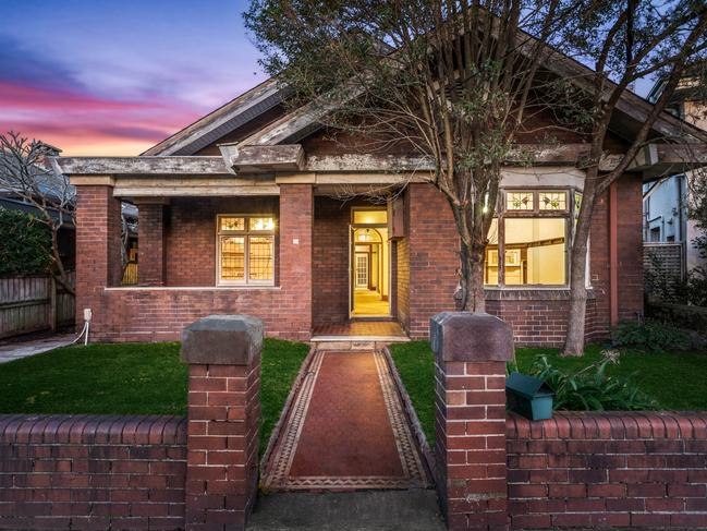 41 Robertson Rd, Centennial Park. NSW Real Estate.