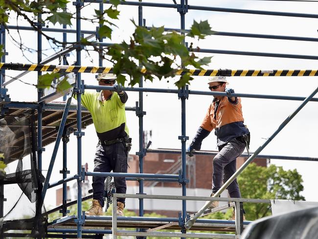 Chaos as 2,300 tradie companies go bust