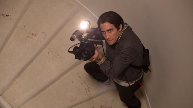 Jake Gyllenhaal’s performance elevates Nightcrawler from tabloid criticism to thriller.