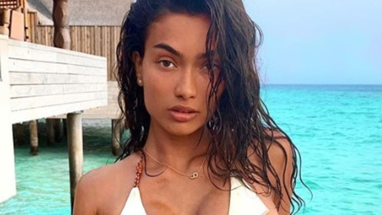 Gale hot kelly Kelly Gale