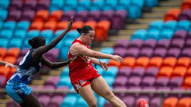 Kierra Zerafa in the Waratah vs Darwin Buffettes 2023-24 NTFL women's elimination final. Picture: Pema Tamang Pakhrin