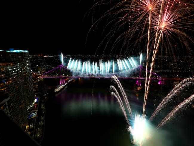 Riverfire fireworks along with army and air force planes over the Brisbane River, Brisbane Australia 30th September 2017 Picture: AAP/David Clark