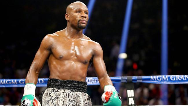 Floyd Mayweather in action in Ls Vegas. Photo by AL BELLO / GETTY IMAGES.