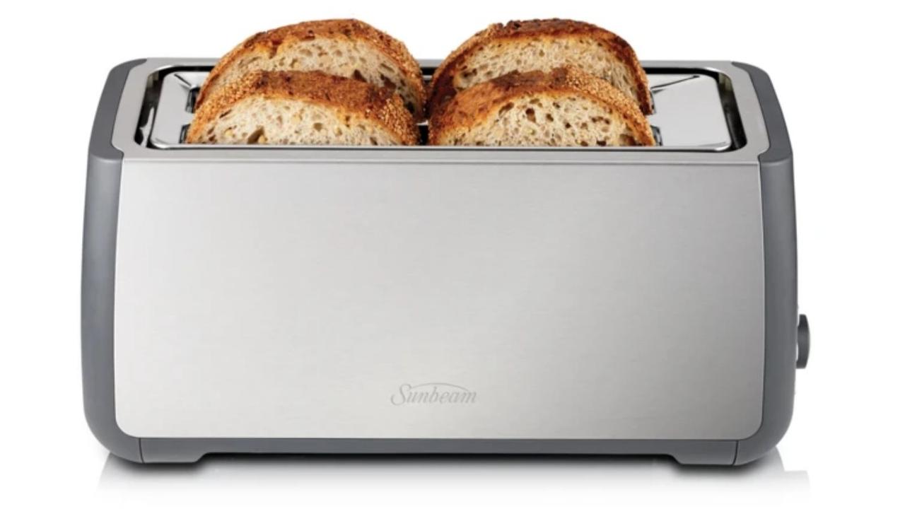 Sunbeam Long Slot Toaster 4 Slice Stainless Steel. Image: The Good Guys.