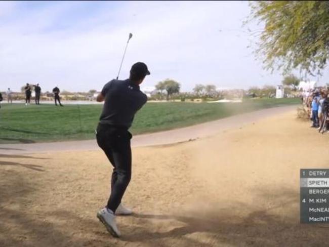 “From the desert!” Spieth makes WILD par