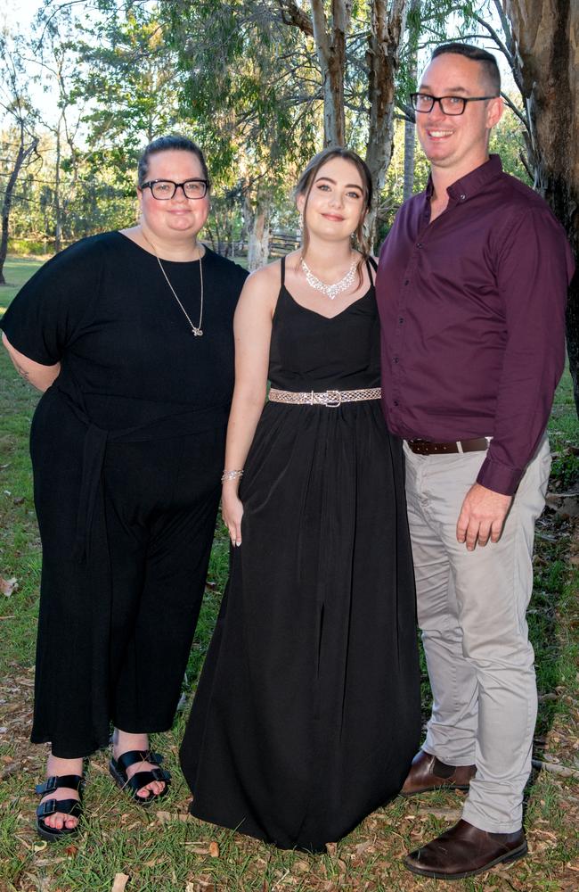 Jemma Boeske, Mia Walters and Scott Walters. Picture: Michaela Harlow