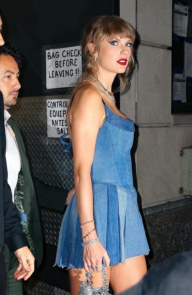 Taylor Swift is seen exiting The Ned NoMad. Picture: Fernando Ramales / BACKGRID