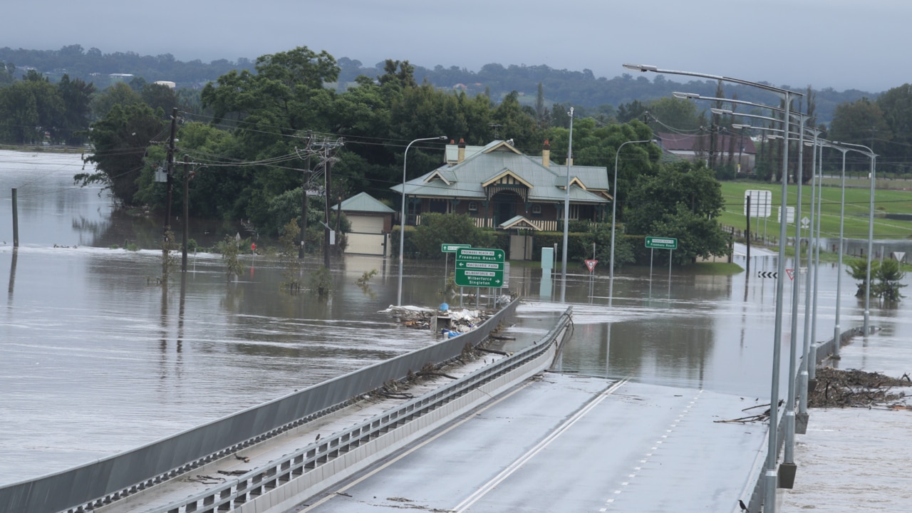 Entire NSW coastline bracing for flash flooding