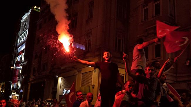 Turkey Coup Crowds Rejoice As Failed Coup Strengthens Turkeys