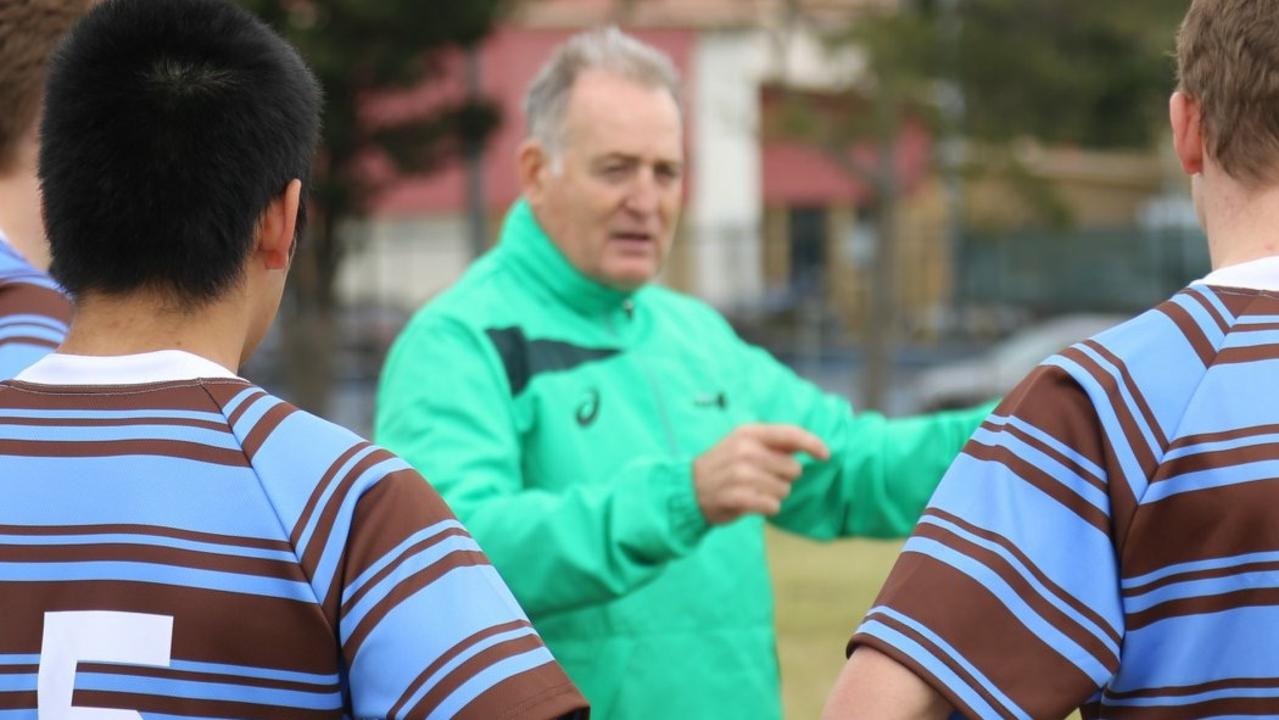 Australian rugby great David Campese has missed out on the Waratahs job.