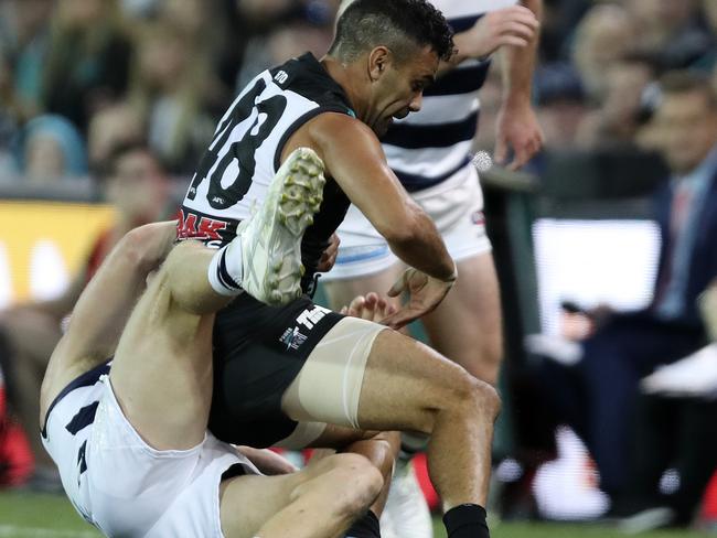 Lindsay Thomas cleans up Scott Selwood. Picture: Sarah Reed