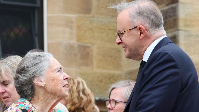 ‘Heartbroken’: Bill Hayden’s widow dies
