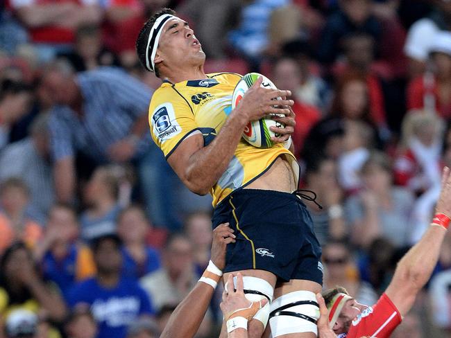 JOHANNESBURG, SOUTH AFRICA - MAY 16: Rory Arnold of the Brumbies wins the line-out during the Super Rugby match between Emirates Lions and Brumbies at Emirates Airline Park on May 16, 2015 in Johannesburg, South Africa. (Photo by Duif du Toit/Gallo Images/Getty Images)