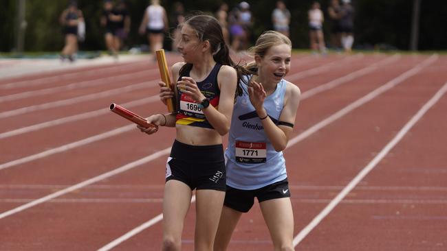 Lucy Cleveland (Western Athletics) and Madison King (Glenhuntly). Picture: Valeriu Campan