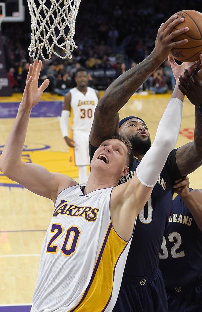 Lakers, Timofey Mozgov Agree To 4-Year Deal 