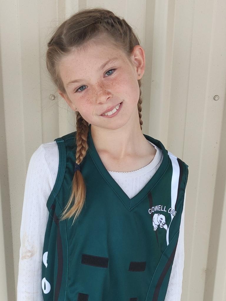 SA Little Legend Skyler Vawser, 7, from Cowell Cats Netball Club, is being celebrated as a ‘determined player’ who recently scored a goal against the Kimba Tigers. Well done Skyler. Picture Supplied.