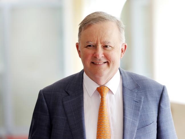 Anthony Albanese’s chief of staff and media adviser have tested negative to COVID-19. Picture: NCA NewsWire/Josh Woning.