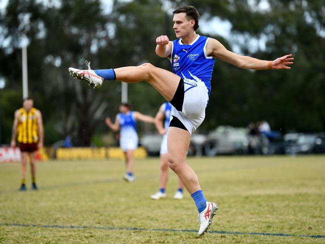 Corey Preston launches long for East Ringwood.