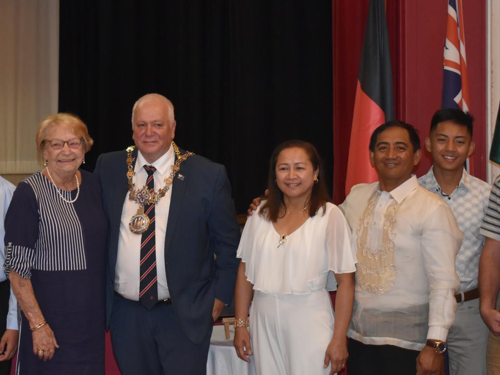 Citizen of the year Rosalyn Keim and Mayor Vic Pennisi (centre) alongside new Australian citizens and award winners (Photo: Warwick Daily News)