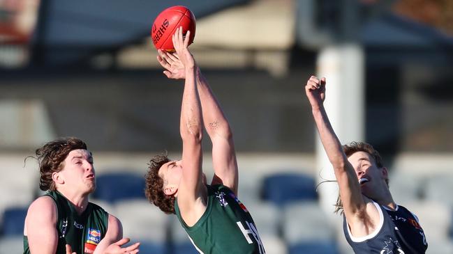 Hampden’s Jordan Fowler marks the ball. Picture Yuri Kouzmin