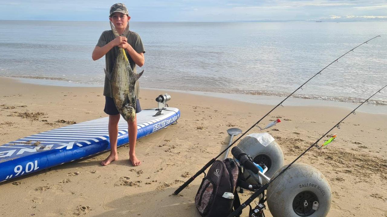 Cairns fishing: Yorkeys Knob fisho catches queen fish from SUP