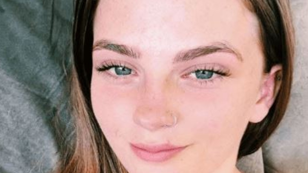 Multiple crime scenes, major police operation as 17-year-old Qld girl vanishes