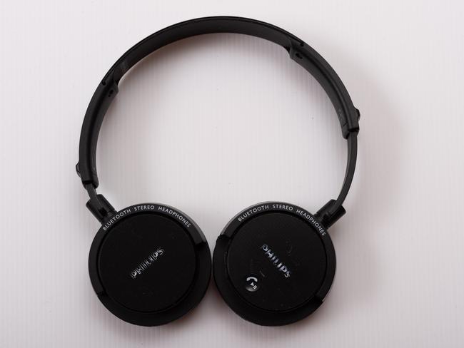 <b>Headphones: </b>I listen to podcasts voraciously. I love learning about science, history and politics and just the story telling. This American Life is one of my favourites<b>. </b>