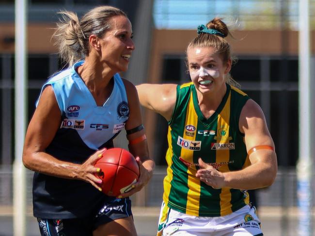 Darwin Buffettes will take on PINT in the NTFL women’s qualifying final. Picture: Celina Whan / AFLNT Media