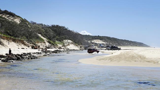 The Hazardous Surf Warning is said to stay for a few days.