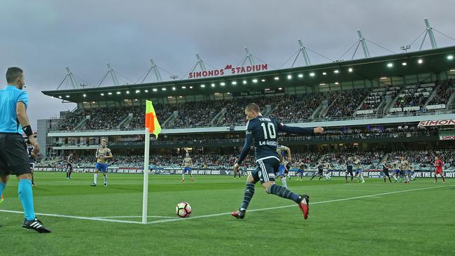 James Troisi takes a corner kick during Victory’s A-League clash against Newcastle at Simonds Stadium. Picture: Getty Images