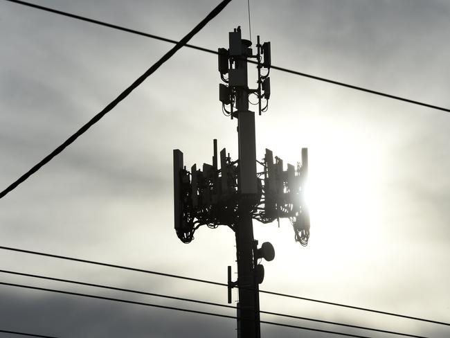 MELBOURNE, AUSTRALIA - NewsWire Photos MAY 25, 2022: Generic telecommunications images. A mobile phone tower in Melbourne. Picture: NCA NewsWire / Andrew Henshaw