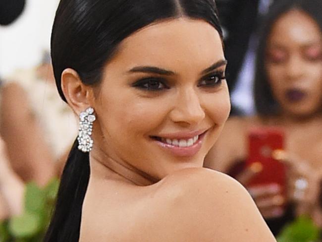 NEW YORK, NY - MAY 07:  Kendall Jenner attends the Heavenly Bodies: Fashion & The Catholic Imagination Costume Institute Gala at The Metropolitan Museum of Art on May 7, 2018 in New York City.  (Photo by Jamie McCarthy/Getty Images)
