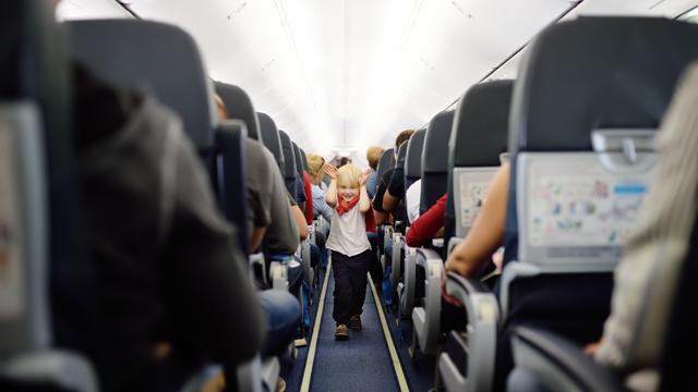 Aunt pays thousands of dollars to avoid sister's wild kids on flight