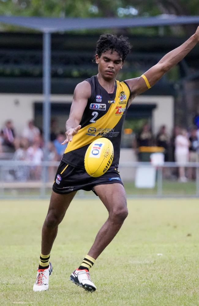 Adrian Scott made a huge impact late for the Nightcliff Tigers against Waratah in the 2023-24 NTFL qualifying final. Picture: Tymunna Clements / AFLNT Media