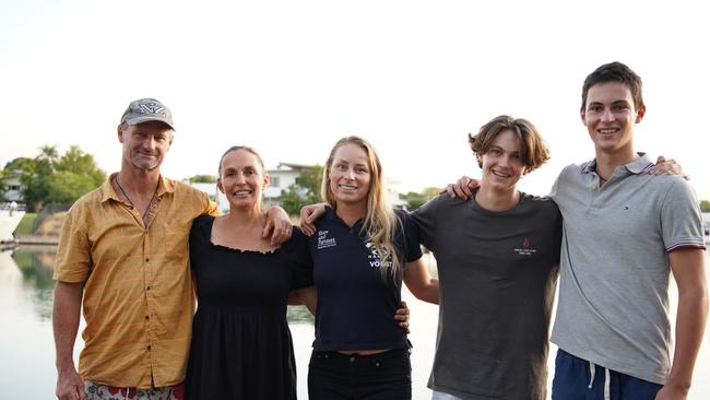 Bonnie with The Hamill Family (L-R Rob, Rachel, Bonnie Hancock, Ivan, Declan) Picture: Blake Bradford