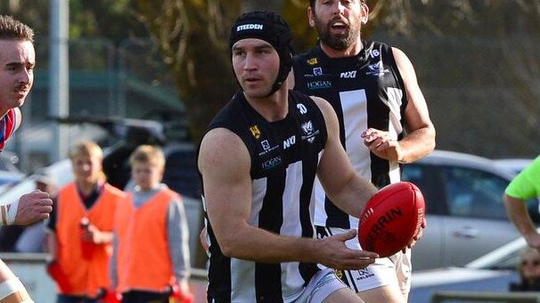 Hahndorf's Troy Parker-Boers against Onkaparinga Valley. Picture: Mark Liebich