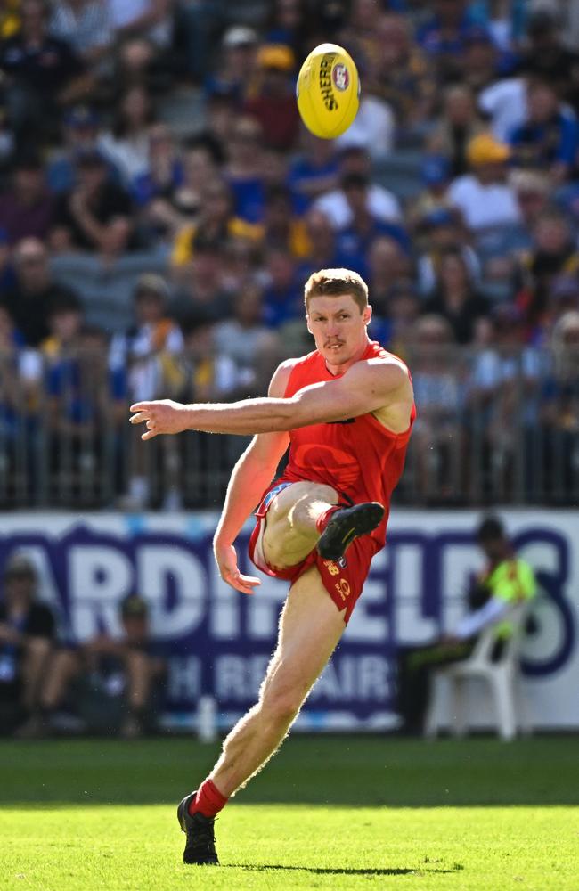 Matt Rowell was dominant for the Suns in the midfield. Picture: Daniel Carson/AFL Photos via Getty Images.