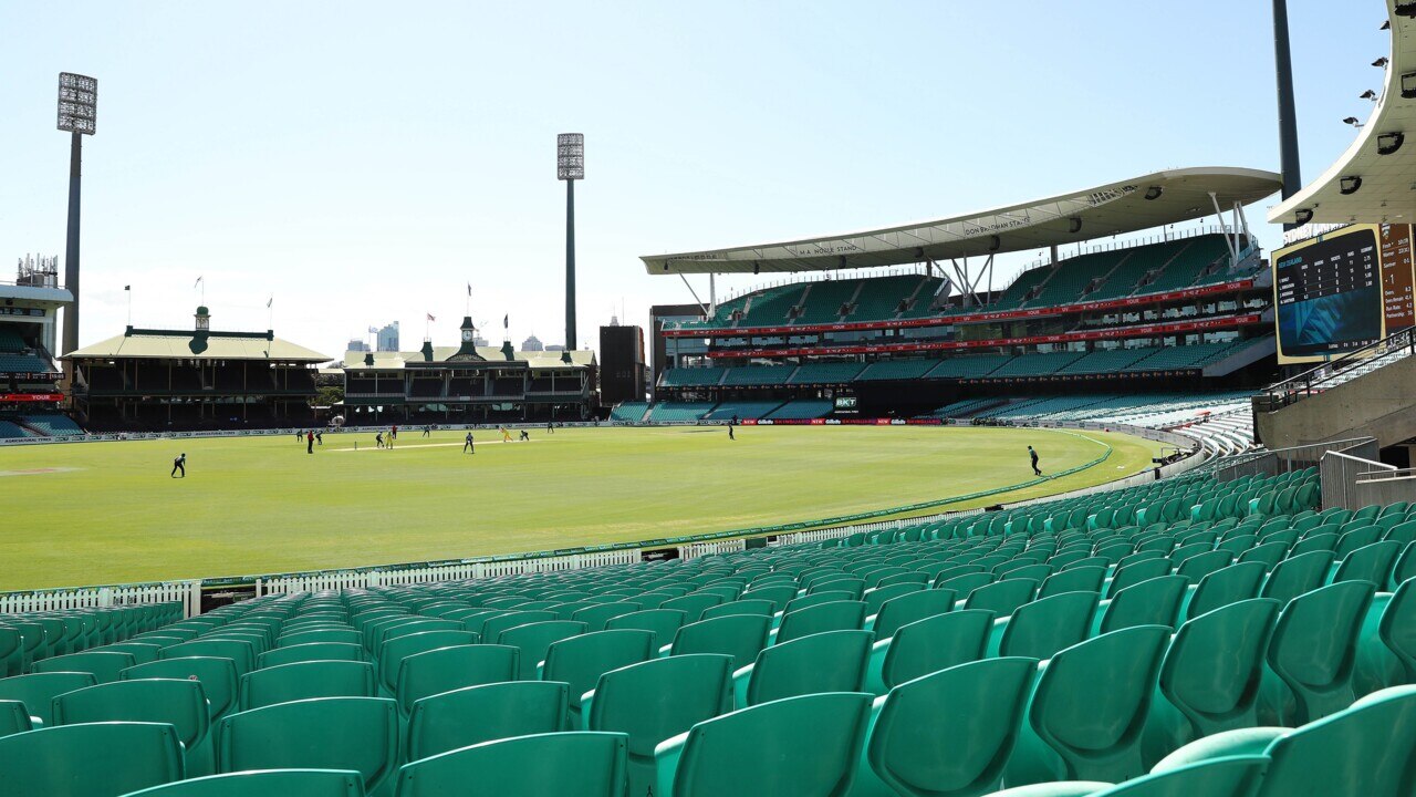 Sydney hotspot residents to face $1000 fines for attending SCG Test