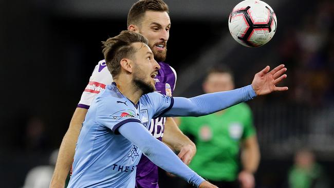 Milos Ninkovic kept going for Sydney for the whole 120 minutes.