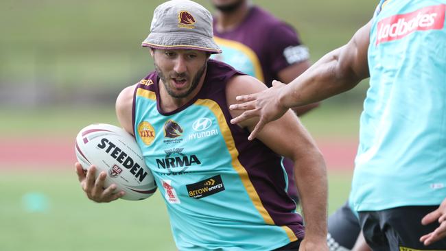 Ben Hunt trains in the new Broncos kit. Picture: Annette Dew