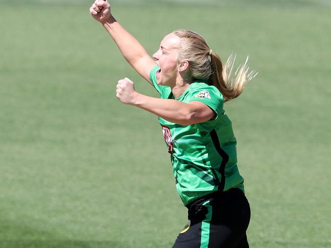 LAUNCESTON, AUSTRALIA - OCTOBER 26:  Kim Garth of the Melbourne Stars celebrates her second wicket,  Phoebe Litchfield of the Sydney Thunder LBW for a duck during the Women's Big Bash League match between the Melbourne Stars and the Sydney Thunder at University of Tasmania Stadium, on October 26, 2021, in Launceston, Australia. (Photo by Sarah Reed/Getty Images)