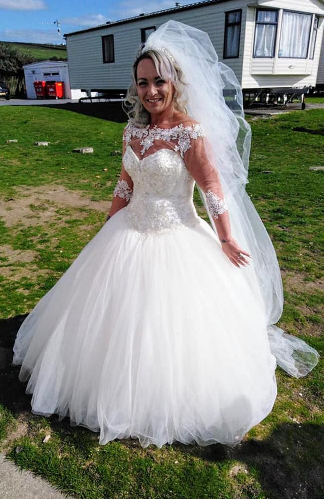 But after losing 63kg, she was unrecognisable on her big day. Picture: Facebook