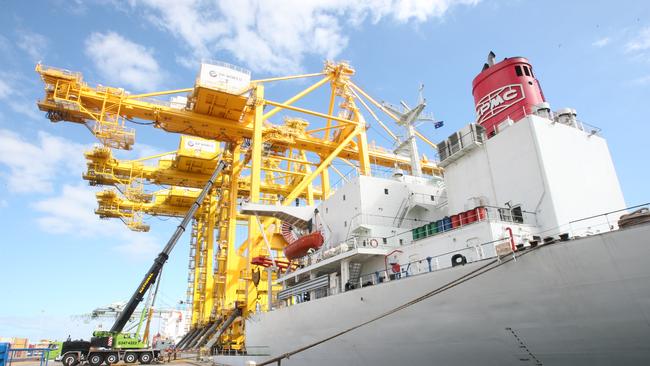 Giant container crane ship Zhen Hua delivers one of the three ZPMC Post Panamax Crane cranes to DP World at Outer Harbour, South Australia.