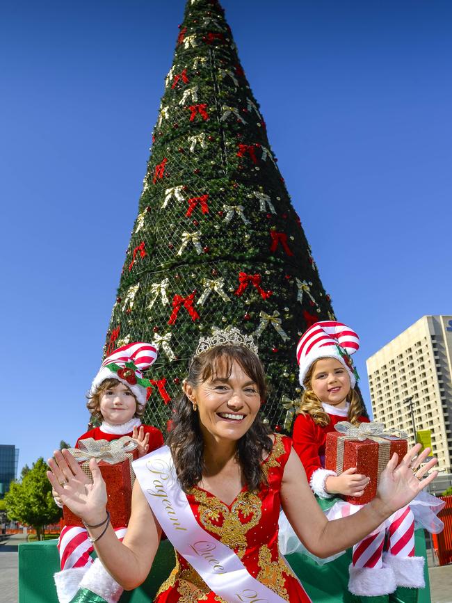 This year’s Christmas tree in Victoria Square on the day of the National Pharmacies Christmas Pageant. Picture: RoyVPhotography